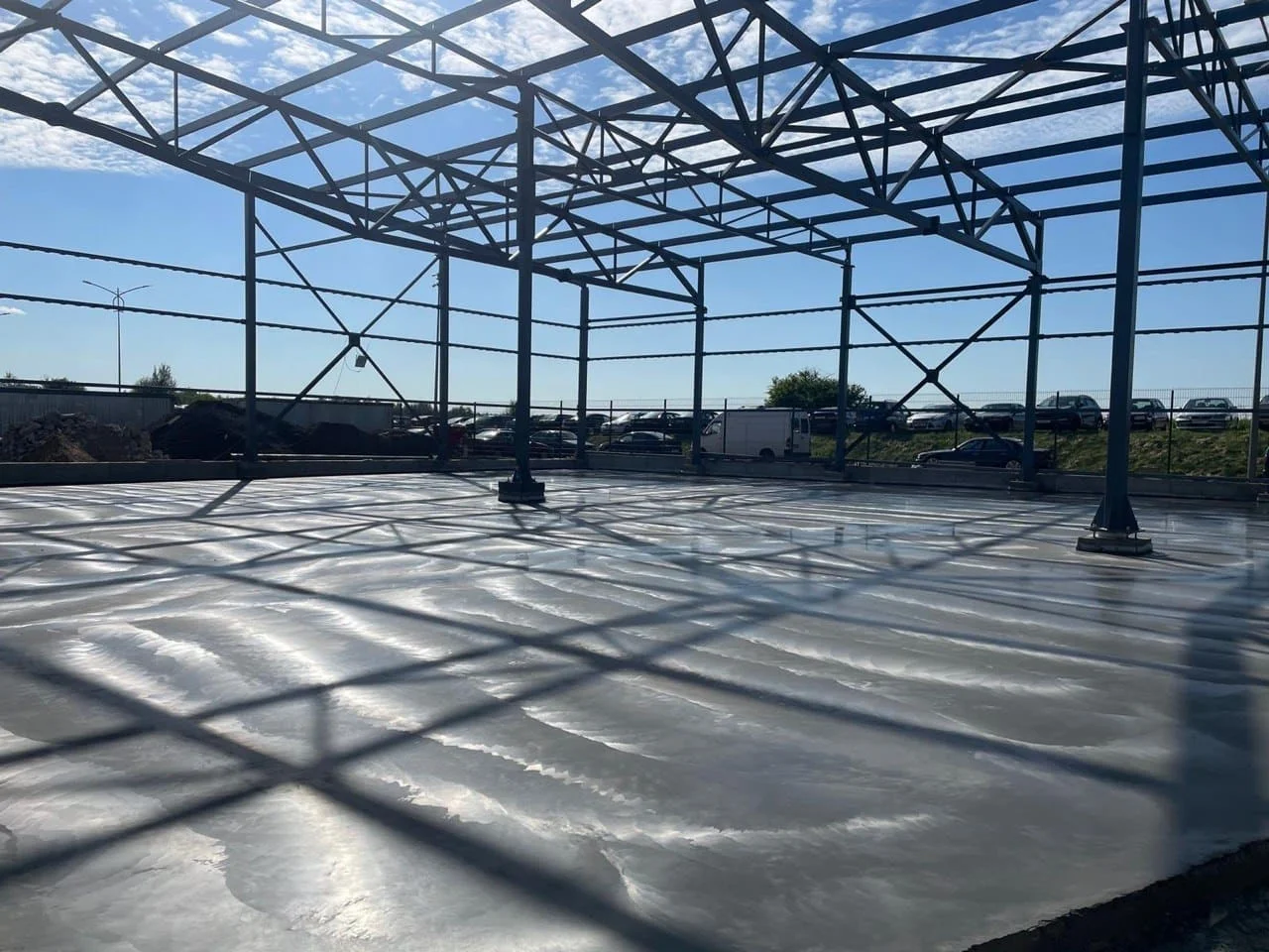 Полимерное наливное покрытие для санитарного производства (фото сравнения полов)