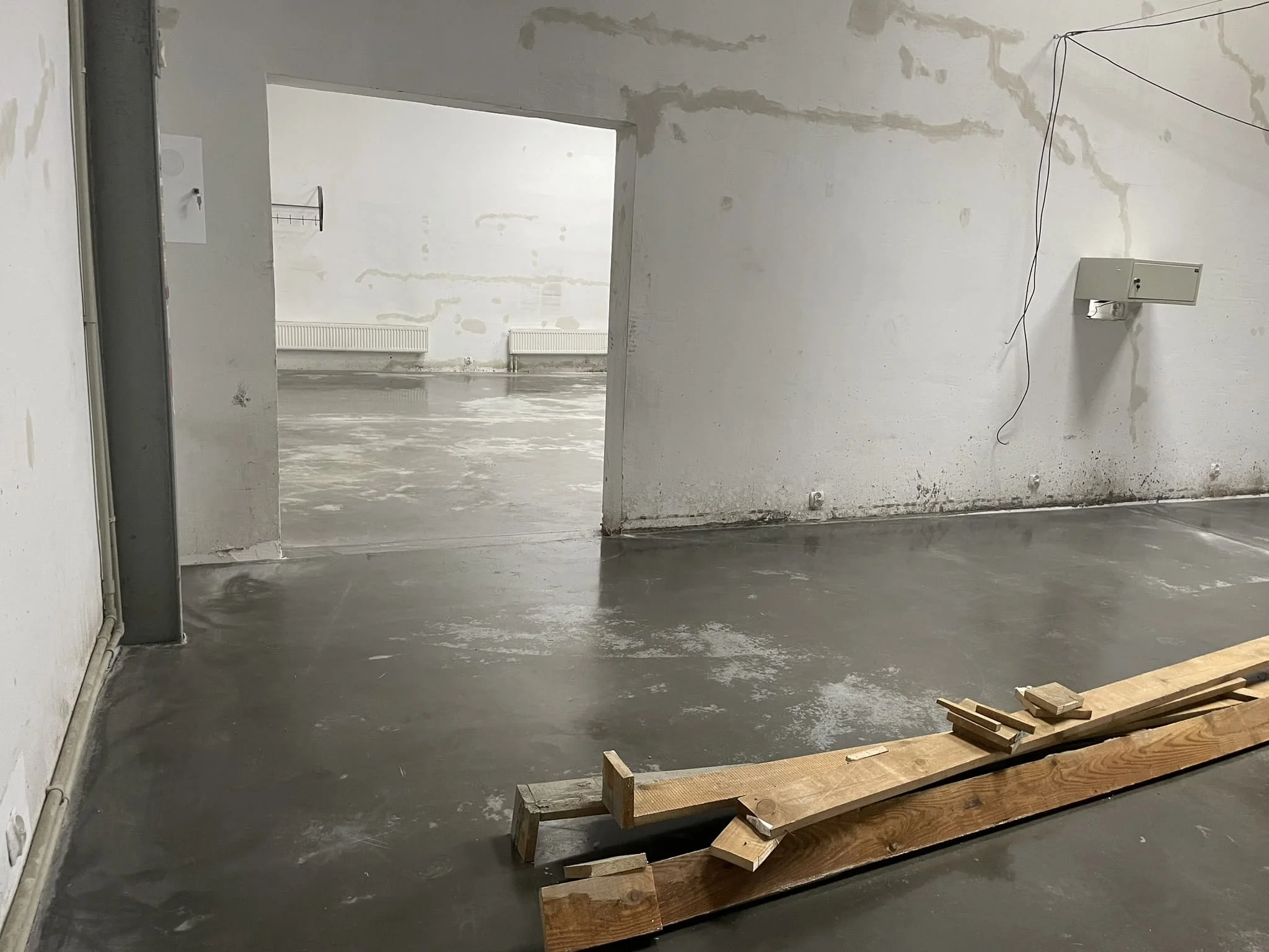 Армированная сетка при устройстве износостойкого пола на производстве