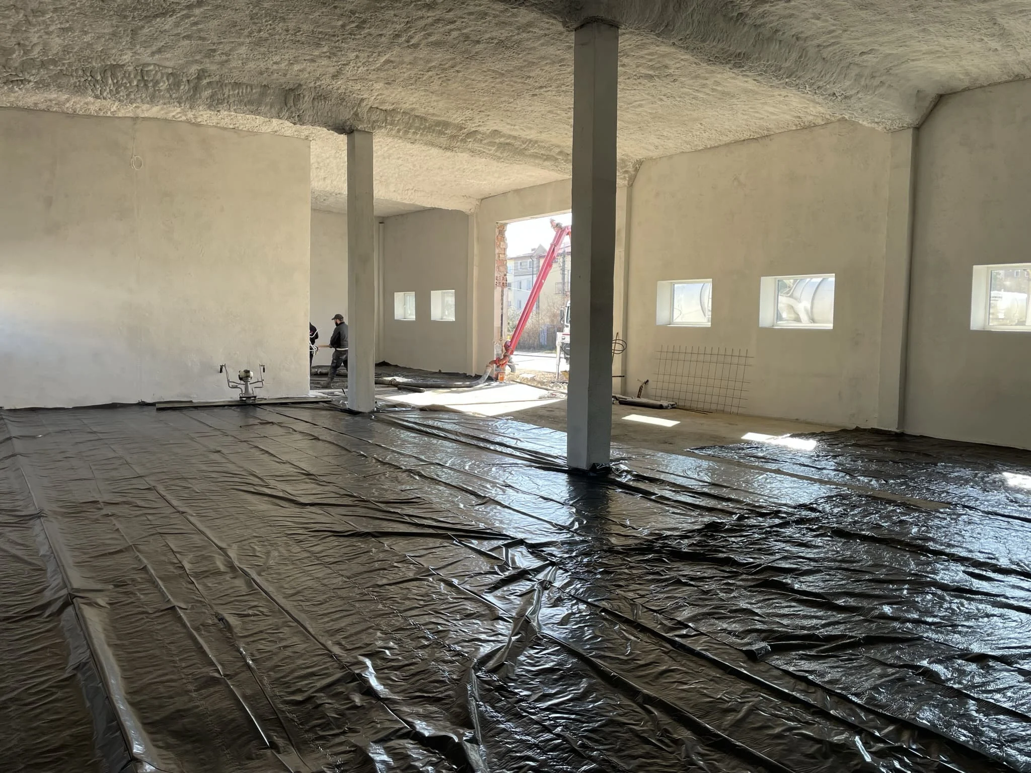 Эксплуатация армированного технического пола в насосной станции предприятия / ТопПолГарант