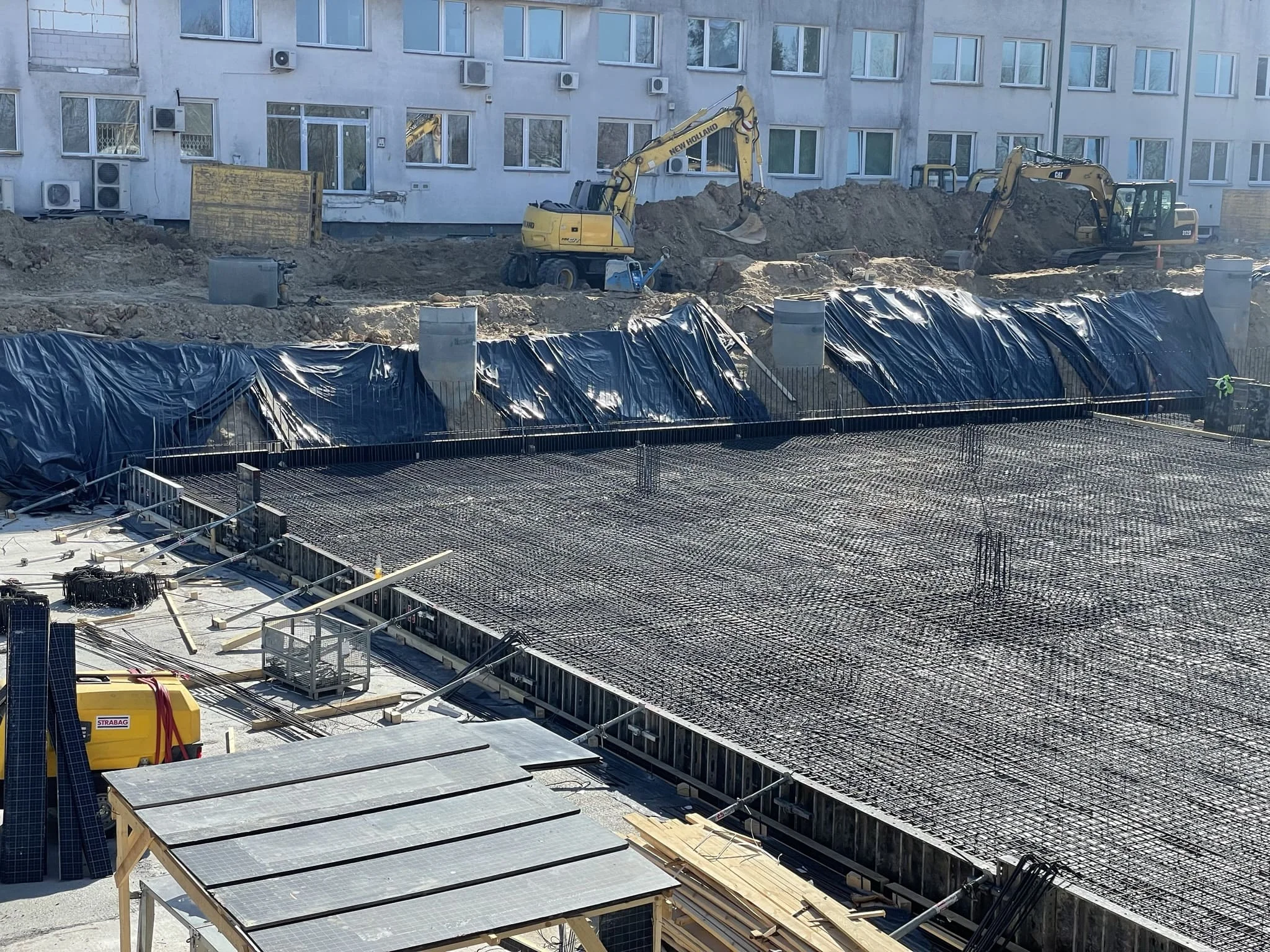 Укладка полимерного технического пола в инженерном коридоре / ТопПолГарант