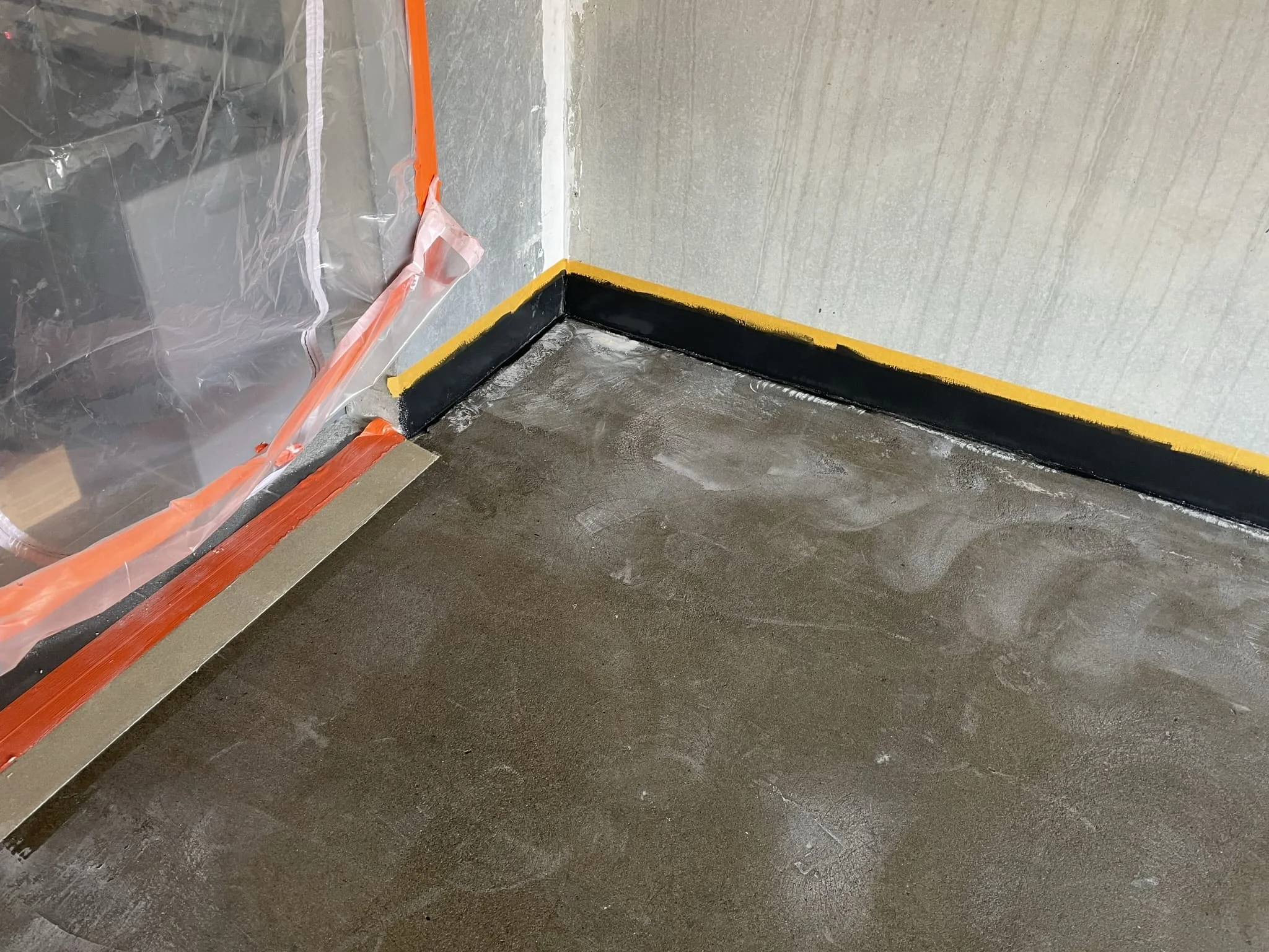 Эксплуатация морозостойкого наливного пола на уличной парковке или в морозильной камере / ТопПолГарант