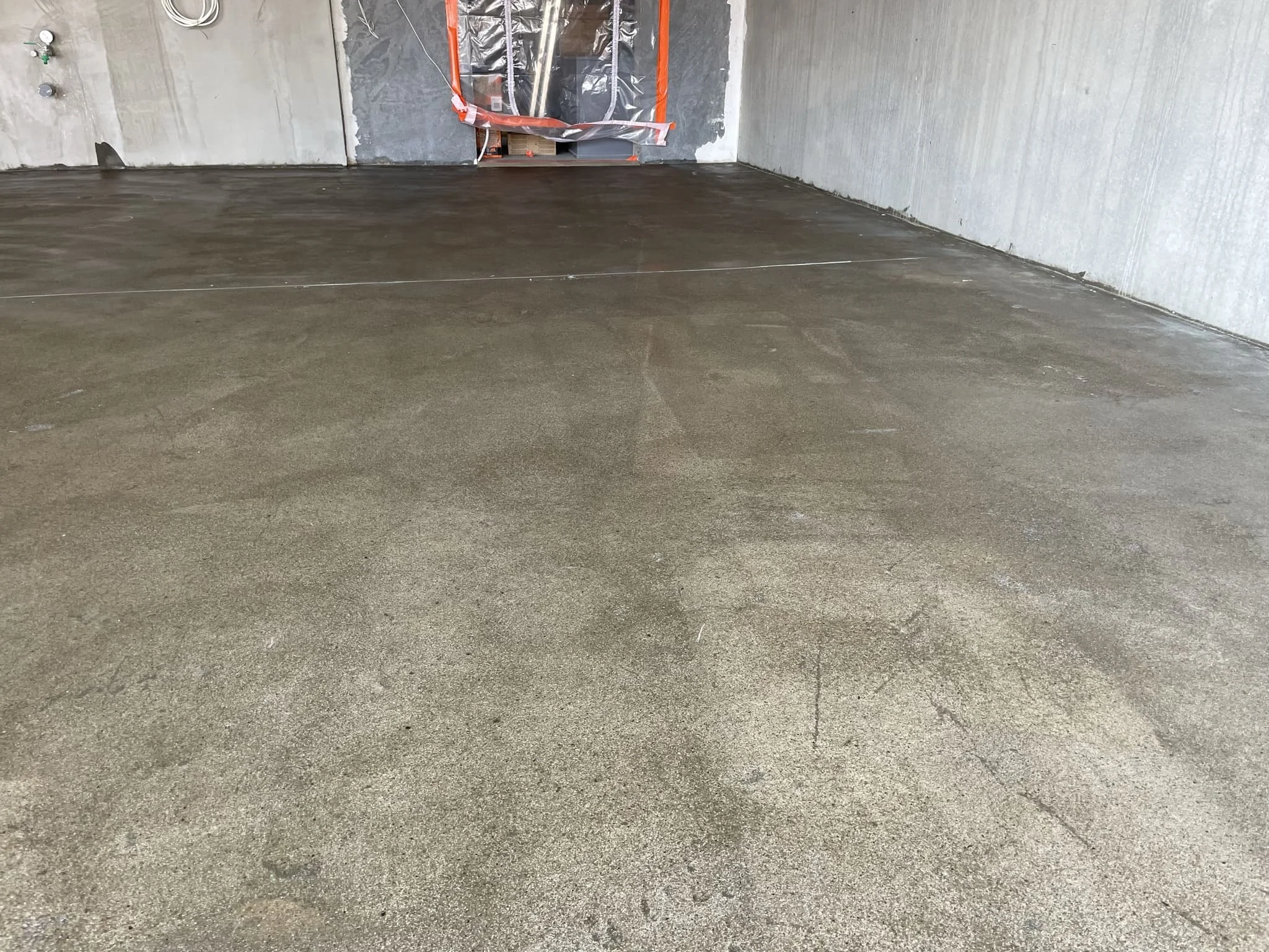 Полимерный наливной пол в камере глубокой заморозки или холодильном складе / ТопПолГарант