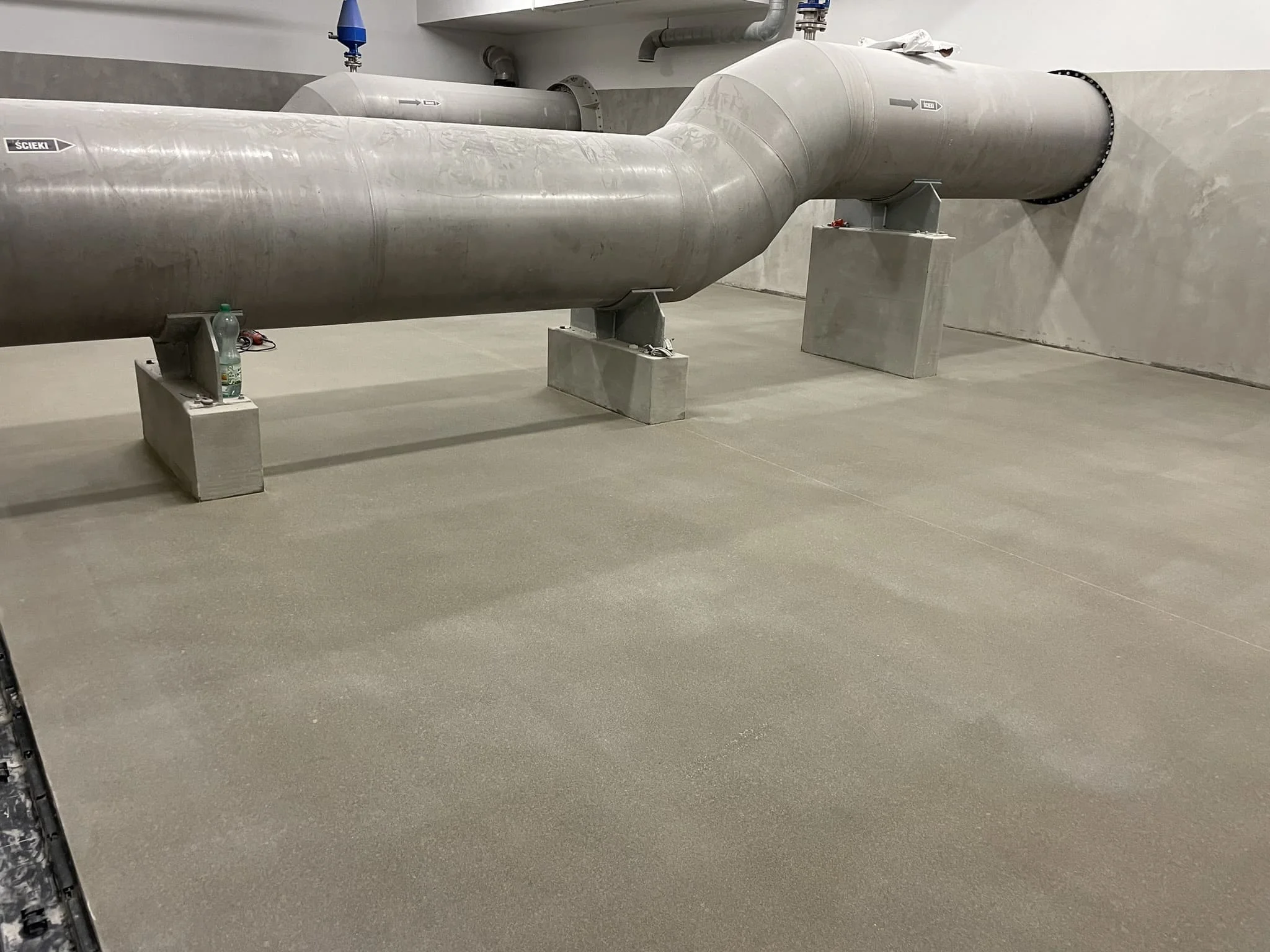 Заливка магнезиального пола в архивном или серверном помещении / ТопПолГарант