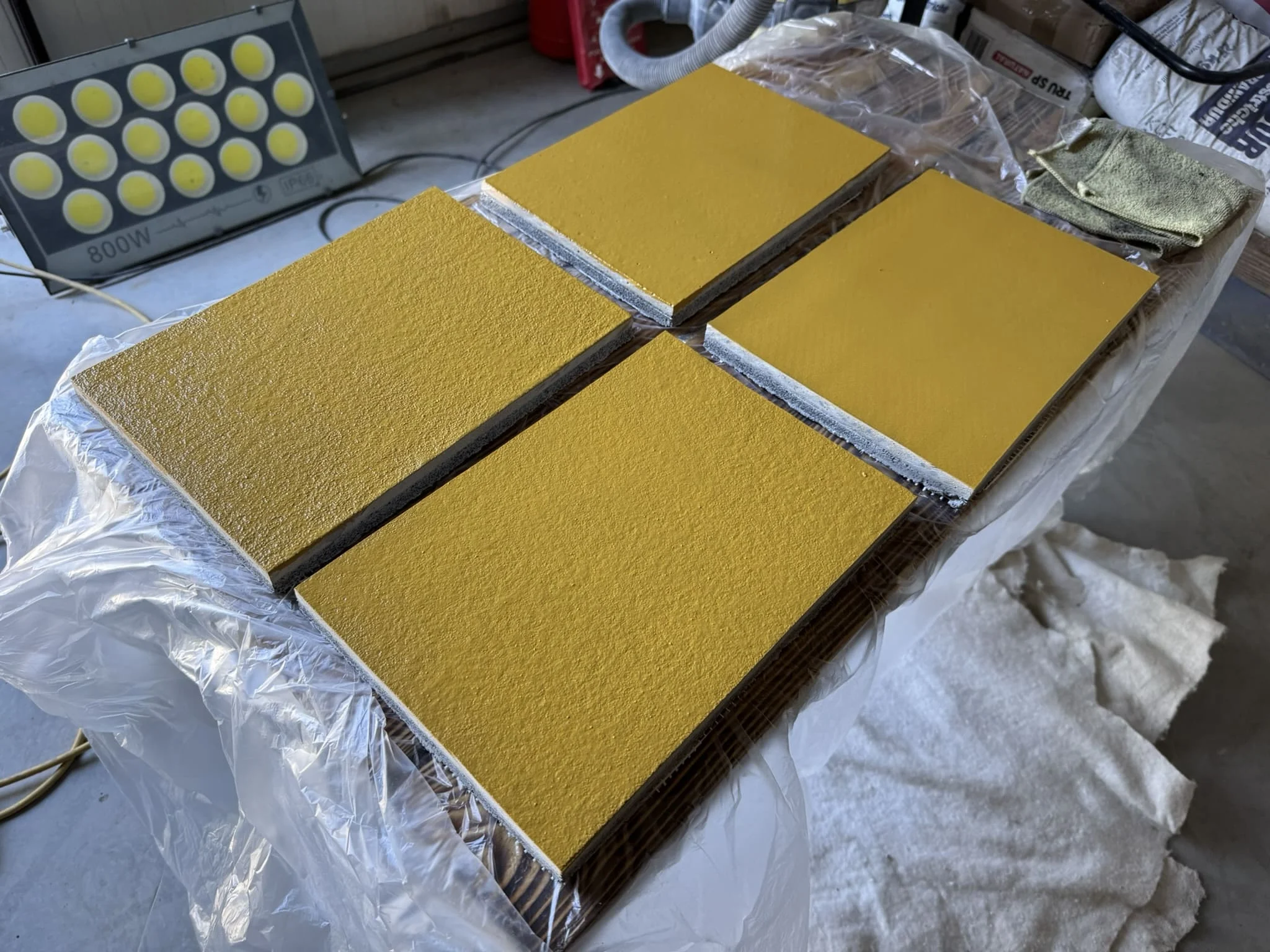 Промышленный химстойкий пол с покрытием, устойчивым к агрессивным веществам