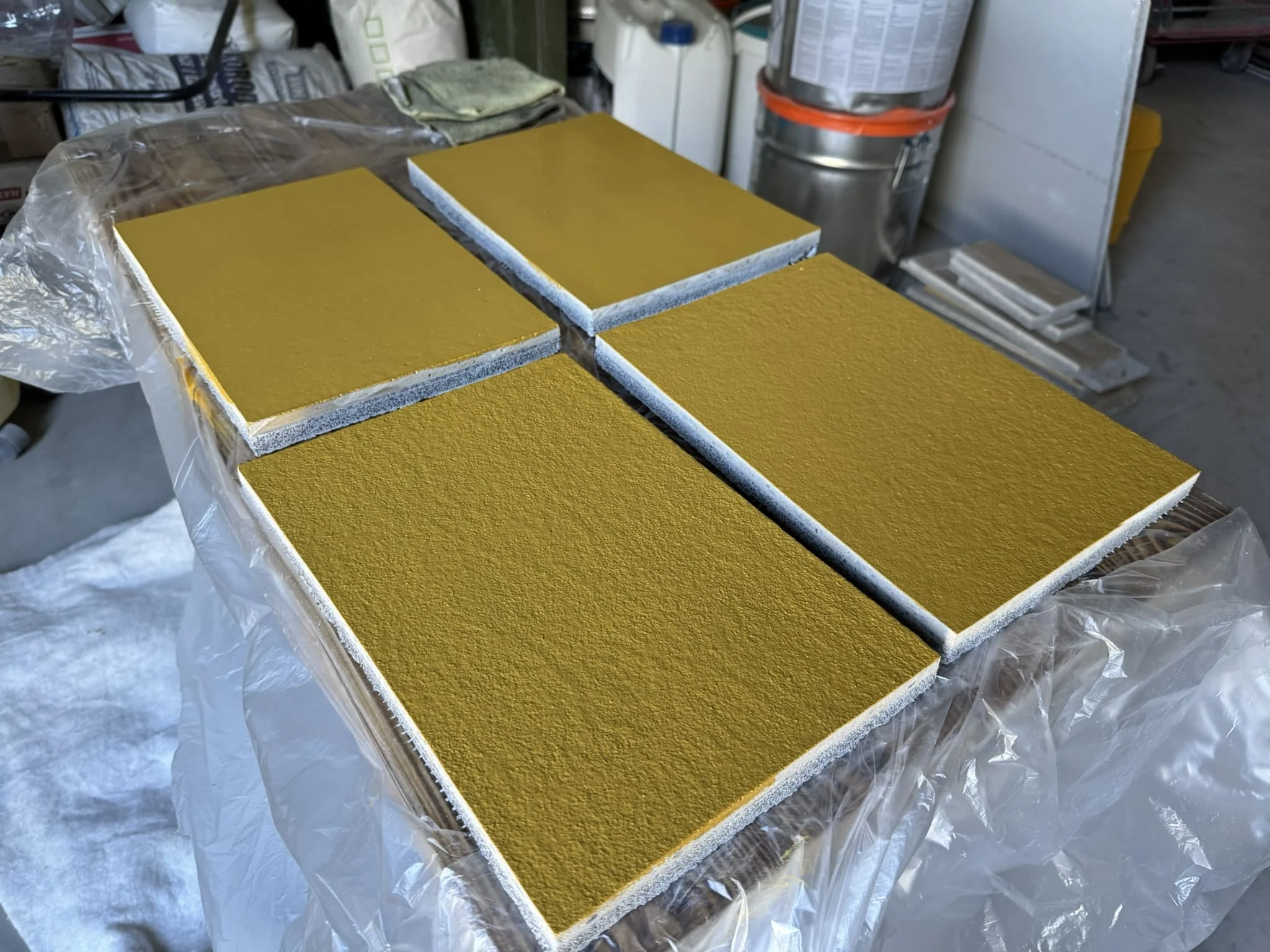 Устройство химстойкого наливного пола в лаборатории