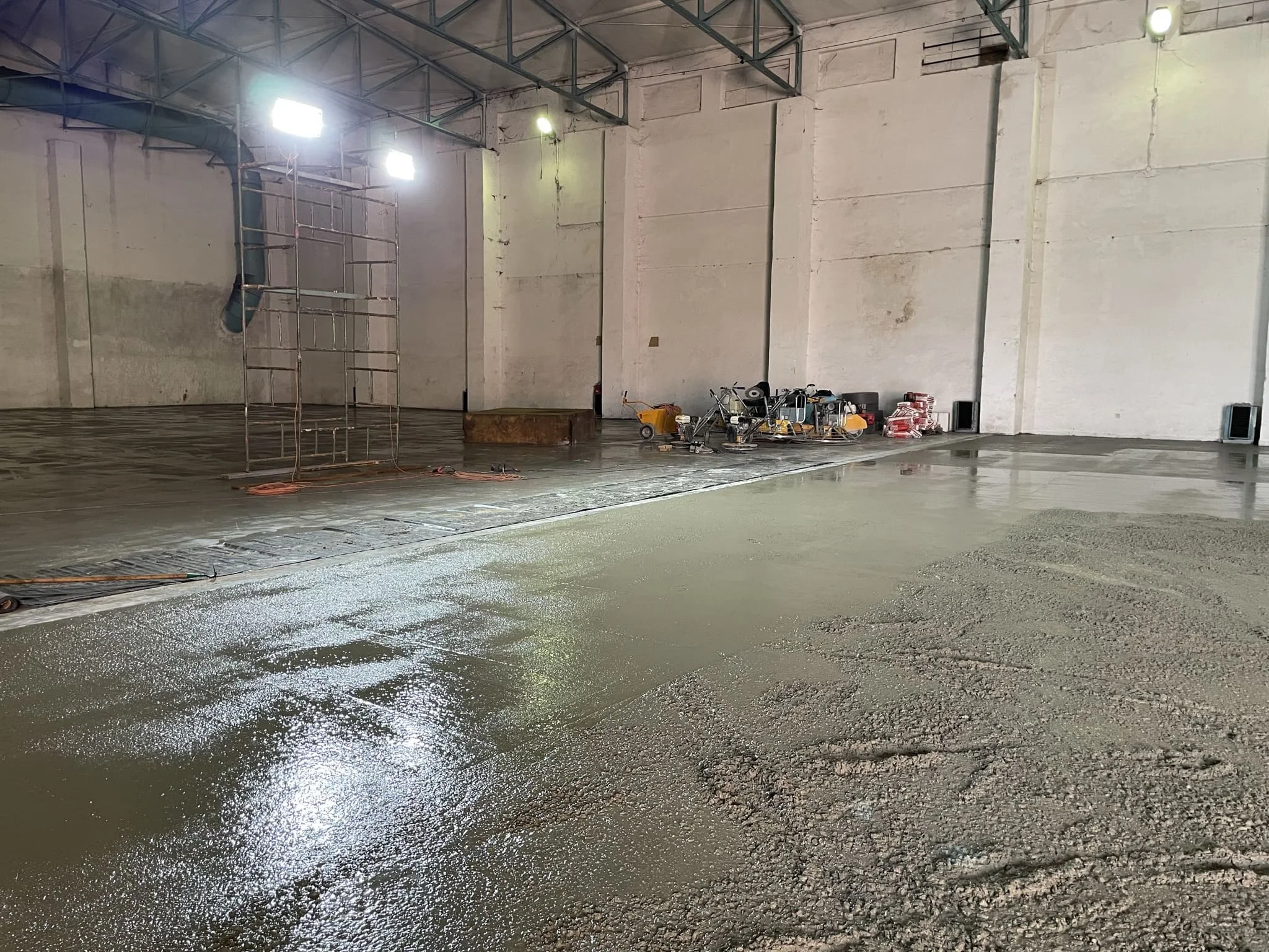 Бетонные полы для складов