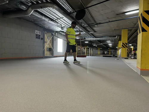 Наливные и полимерные полы для производственных помещений