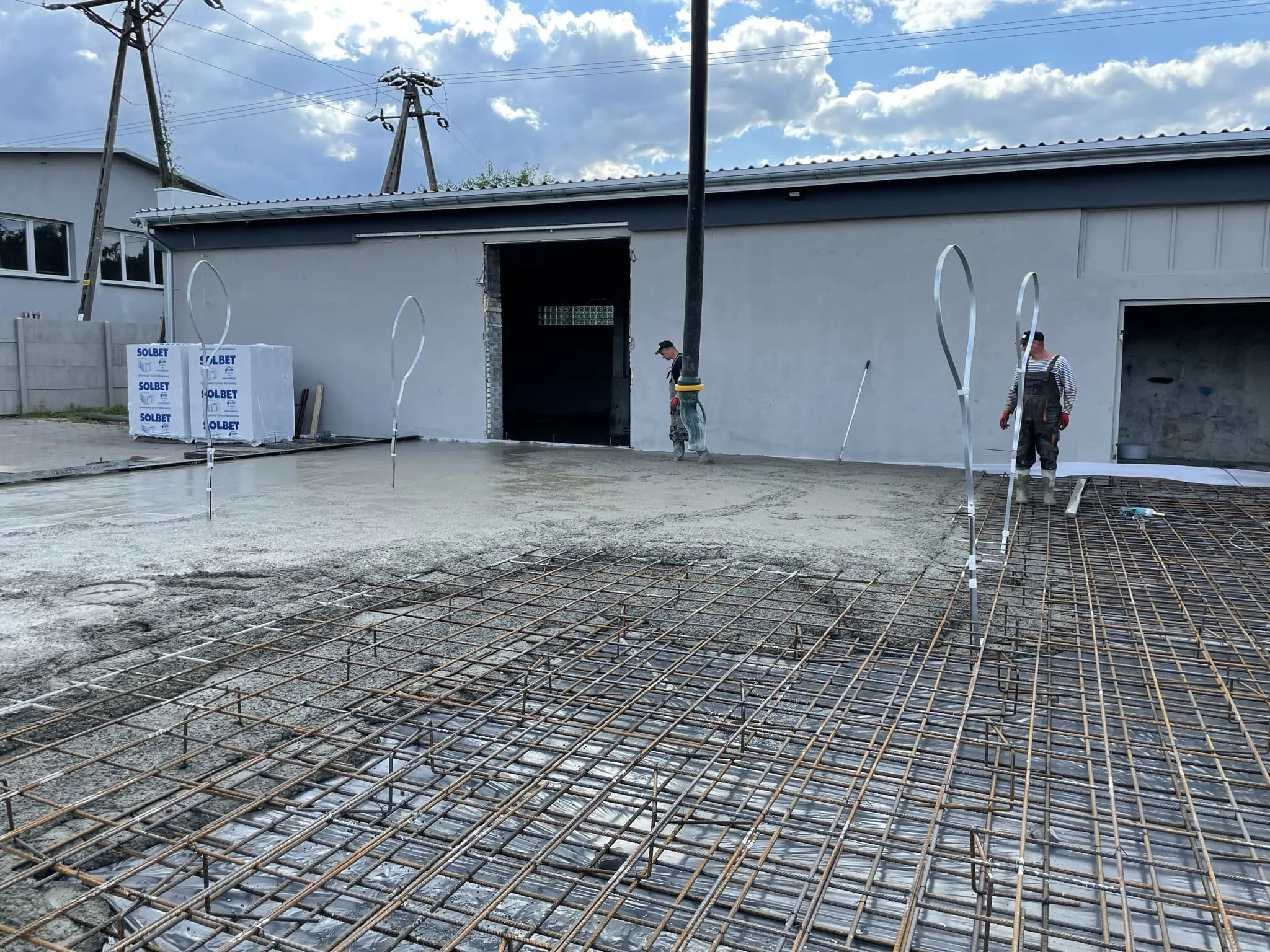 Готовое морозостойкое бетонное покрытие для улицы с антипылевой обработкой